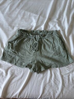 Universal Thread Light Sage Green Women's Drawstring Linen-Blend Shorts